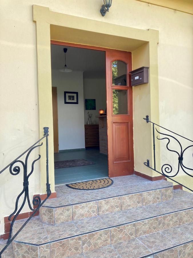 Guesthouse Mikulas Mikulov - Free Parking In The City Center Exterior foto